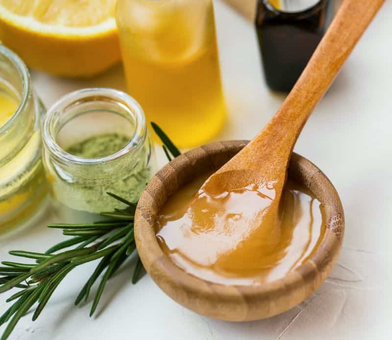 manuka honey is potent for Bumblefoot treatment in hamsters