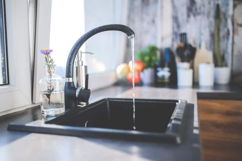 tap water for cleaning yellow squash